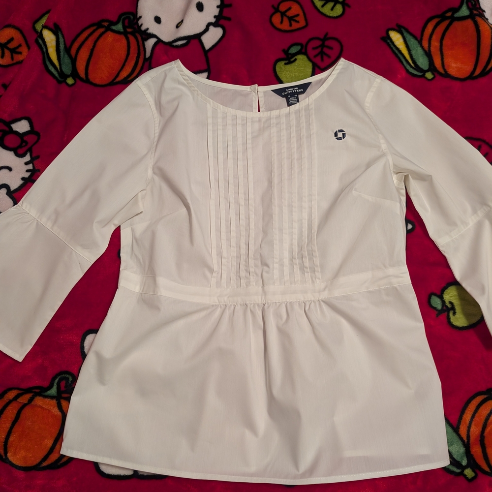 Chase Land's End White Pleated Blouse with Logo